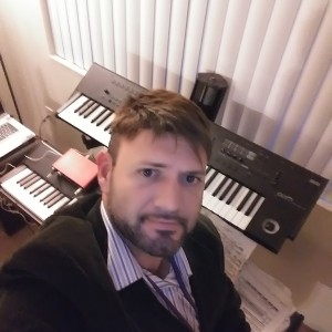 Oscar Laredo - Multi Musical Genres Keyboard Player
