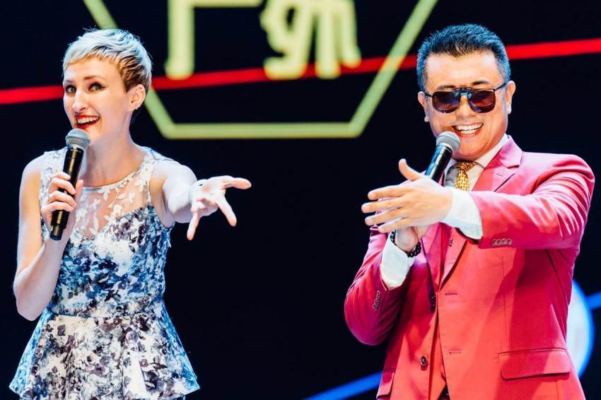 Gallery photo 1 of Multilingual MC