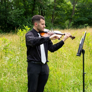 David Beytas - Violinist / Wedding Musicians in Chicago, Illinois