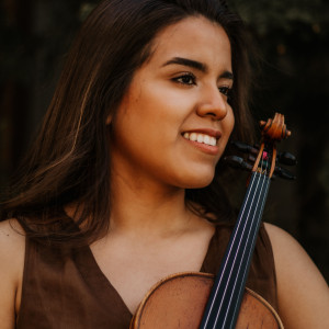 Dhara Márquez - Violinist in South Bend, Indiana