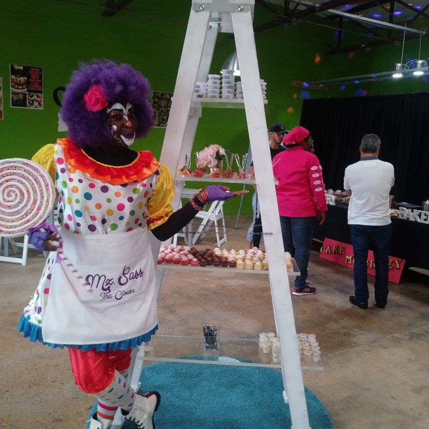 Gallery photo 1 of Mz. Sass The Clown