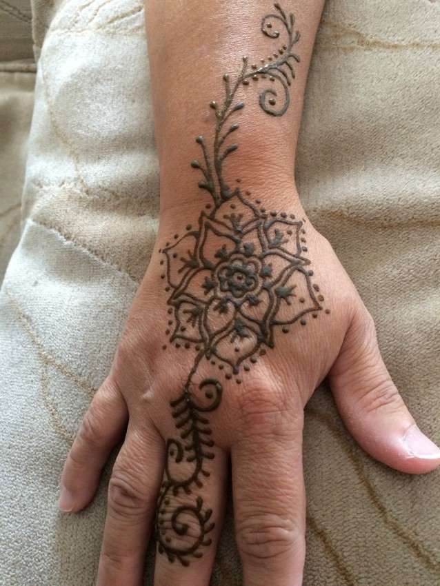 Hire Najjarian Henna Henna Tattoo Artist in Philadelphia