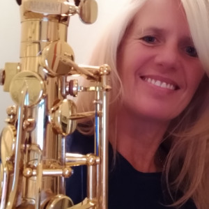 Naomi Sax - Saxophone Player / Wedding Musicians in Temecula, California