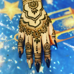 Nasrin Henna Design