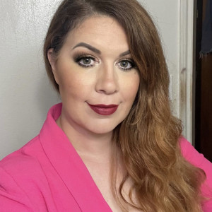 Nikki Munich - Makeup Artist in Houston, Texas