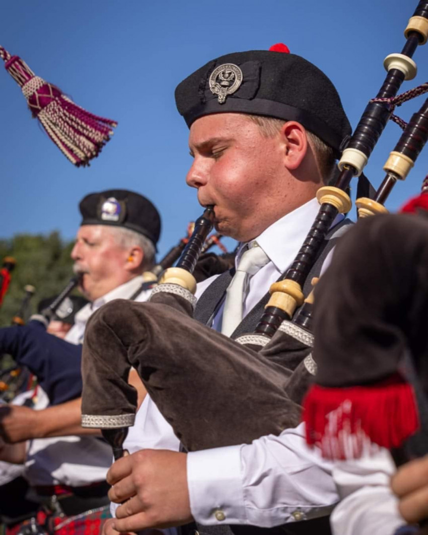 Gallery photo 1 of Noah Yateman - Bagpiper any event