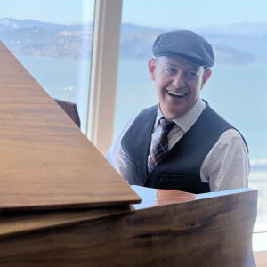 Noam Eisen - Pianist, Singer, Entertainer - Singing Pianist in San Francisco, California