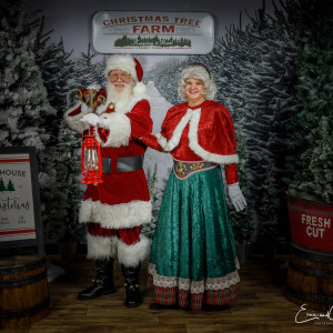 North Pole Kringle - Santa Claus / Mrs. Claus in Arlington, Texas