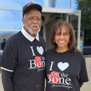 Off The Bone Barbeque - Caterer in Dallas, Texas