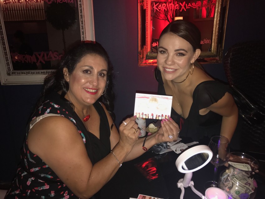 Hire Official Lipstick Reader Psychic Entertainment in Mesa, Arizona