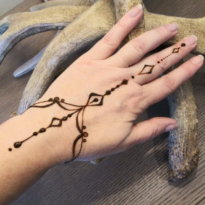 Ohio Henna Art - Henna Tattoo Artist / College Entertainment in Dayton, Ohio