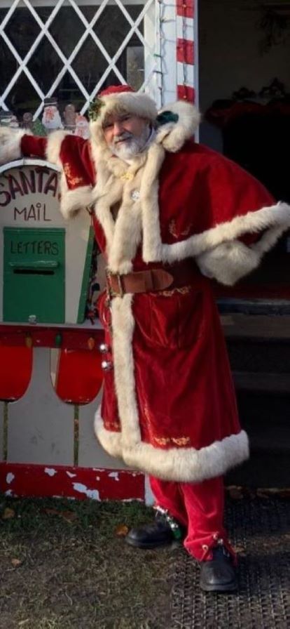 Gallery photo 1 of Old World Santa/Kris Kringle