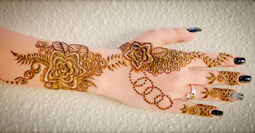 Gallery photo 1 of Facepainter, Balloon Decor, Henna/Airbrush Tattoos Artist