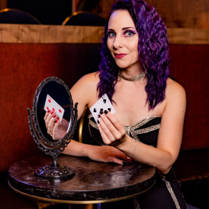 Paige Thompson - Magician / College Entertainment in Chicago, Illinois