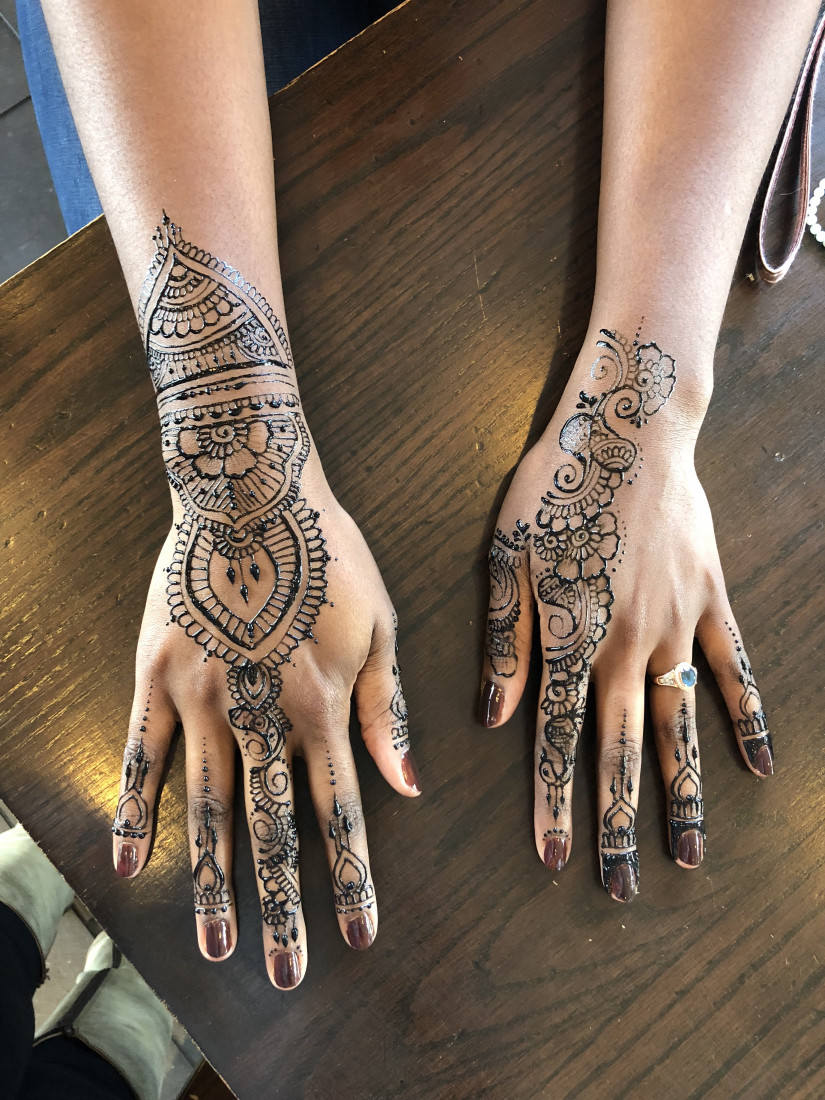 Hire Paisleys & Swirls Henna Tattoo Artist in Houston, Texas