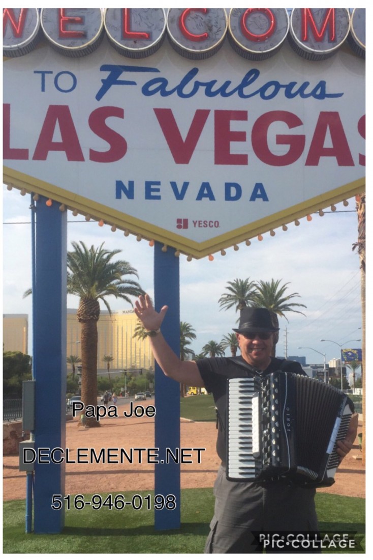 Hire Papa Joe Accordion Player in Bellerose, New York
