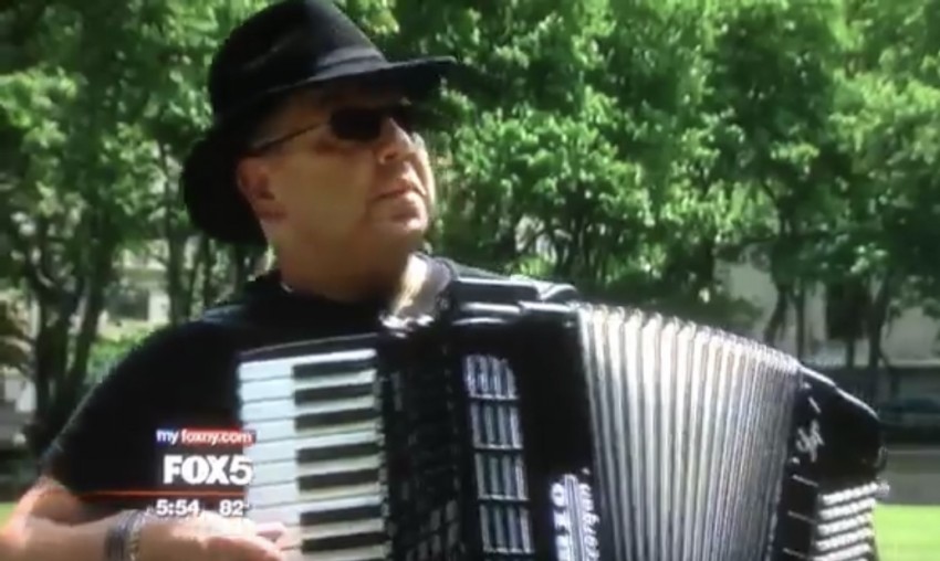 Hire Papa Joe Accordion Player in Bellerose, New York