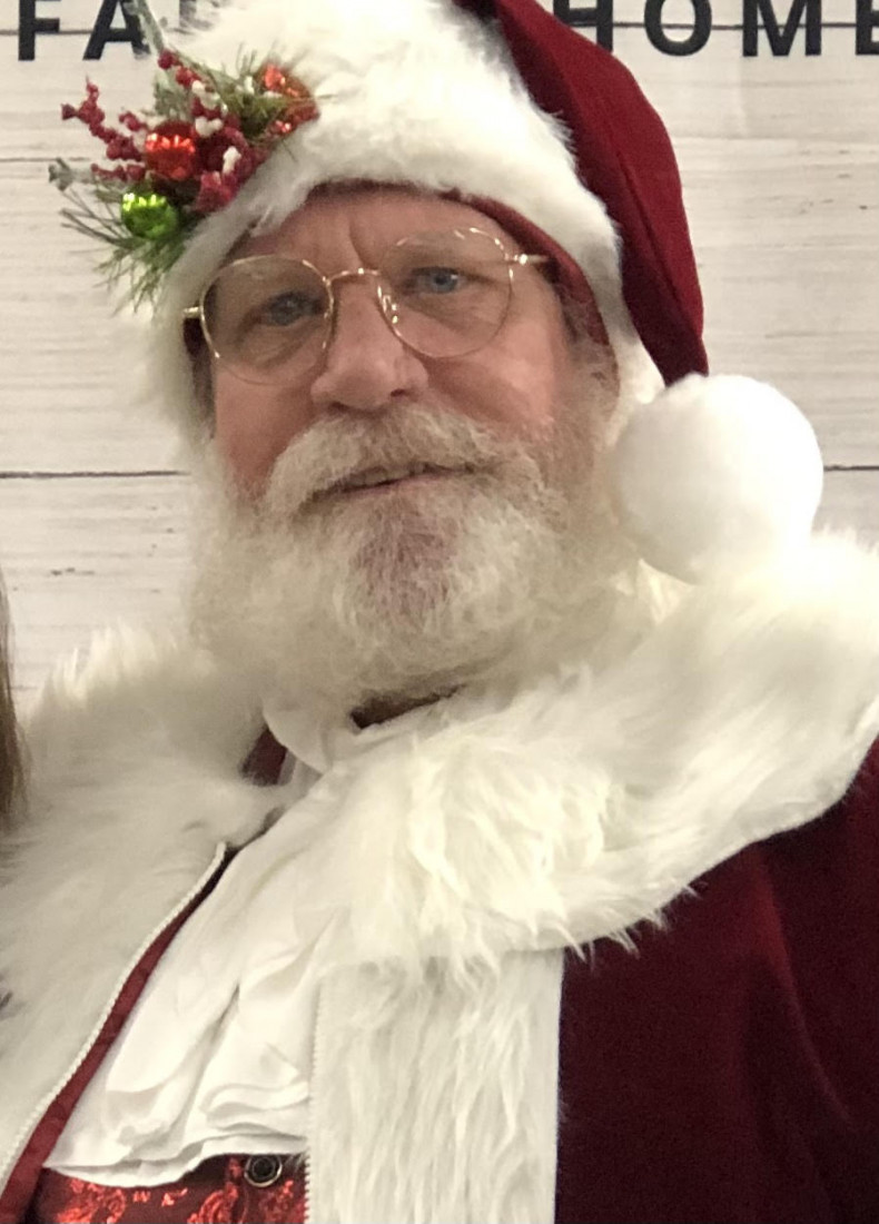 Gallery photo 1 of Pappy Claus