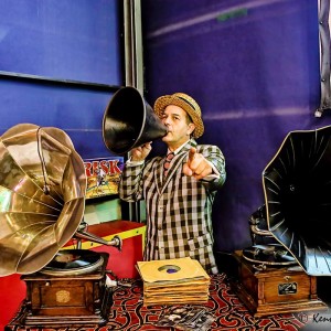 Phonograph DJ MAC