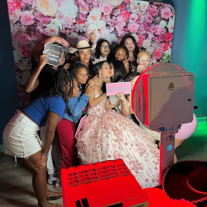 Photo Booth Houston - Photo Booths / Party Rentals in Pasadena, Texas