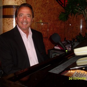 Pianist/vocalist/piano bar entertainer - Singing Pianist in Aspen, Colorado