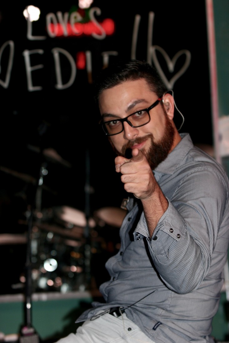 Hire Piano Bar Entertainer Singing Pianist in Indianapolis, Indiana