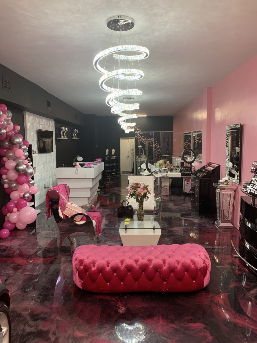 Gallery photo 1 of Pink Vanity Beauty Service