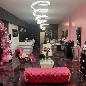 Pink Vanity Beauty Service