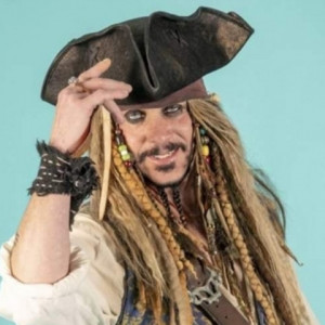Captain Jack Sparrow & Crew - Johnny Depp Impersonator in Milwaukee, Wisconsin