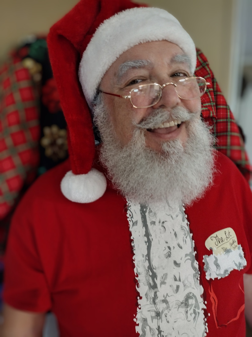 Gallery photo 1 of PopPop Claus