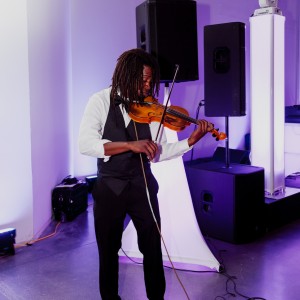 Preston - Violinist / Wedding Entertainment in Cincinnati, Ohio