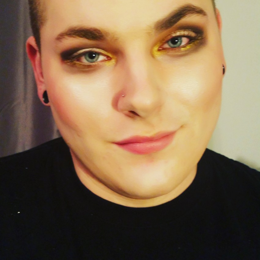 Hire Professional Make Up Artist Makeup Artist in Sacramento, California