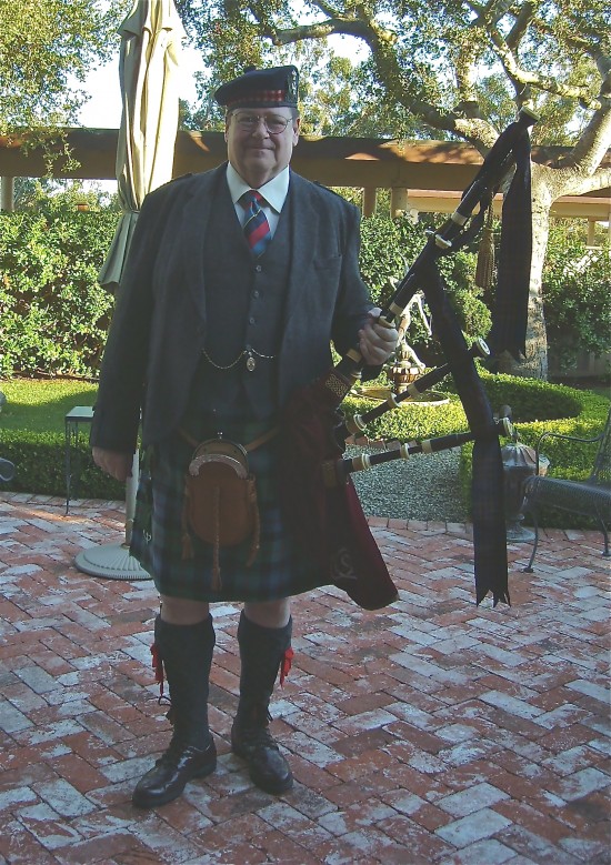 Gallery photo 1 of Professional Piper Iain Sherwood