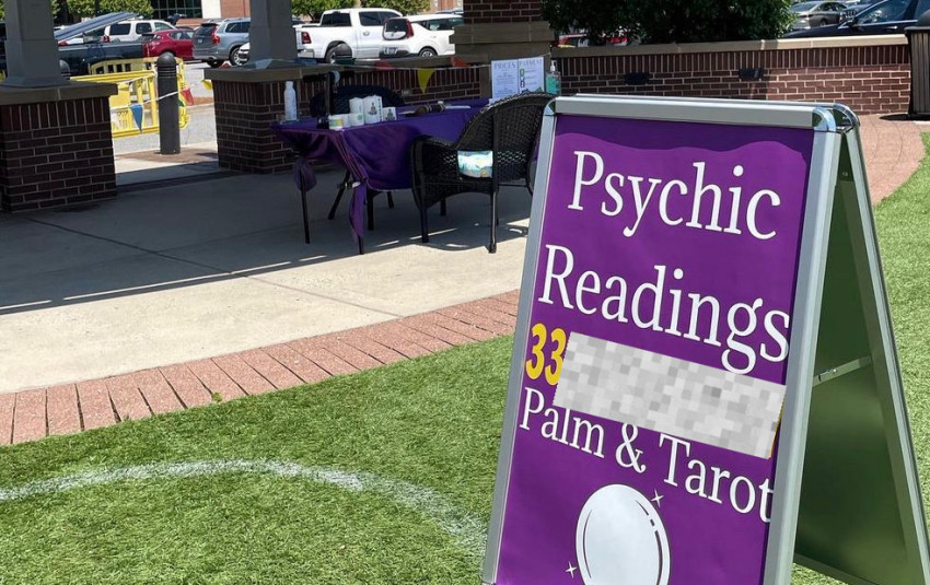 Gallery photo 1 of Psychic & Tarot Readings by Samantha