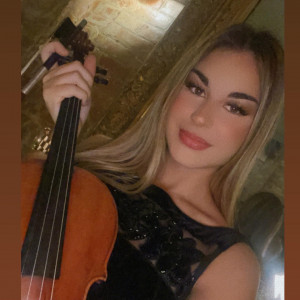 Rafailia Kapsokavadi - Violinist / Wedding Entertainment in Brooklyn, New York