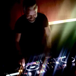 RainCity DJ Services - DJ in Vancouver, British Columbia