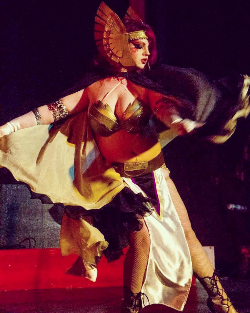 Burlesque Acts - Red Herring Burlesque - Toronto