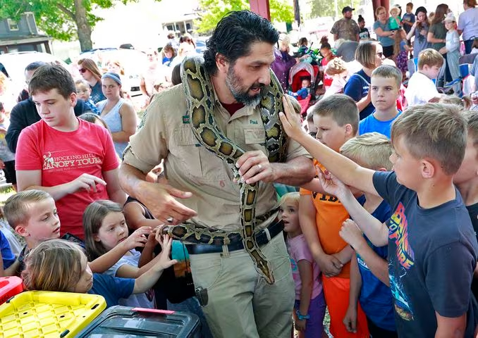 Hire Reptile Adventures - Reptile Show in Laurelville, Ohio