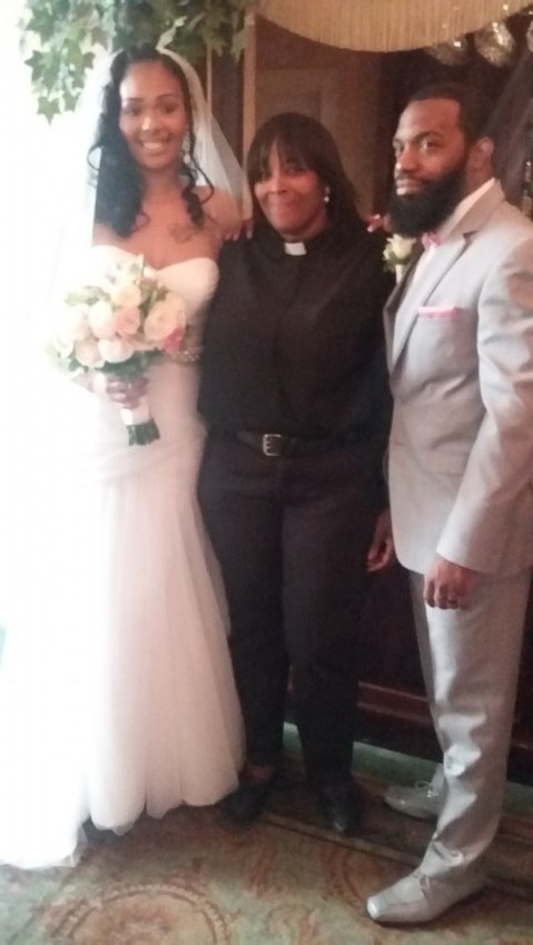 Gallery photo 1 of Rev. Latonia Lawson The Wedding Officiant