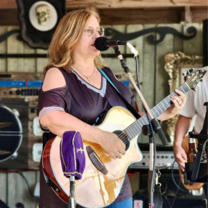 Rhonda Huete - Singing Guitarist / Rock Band in Daphne, Alabama