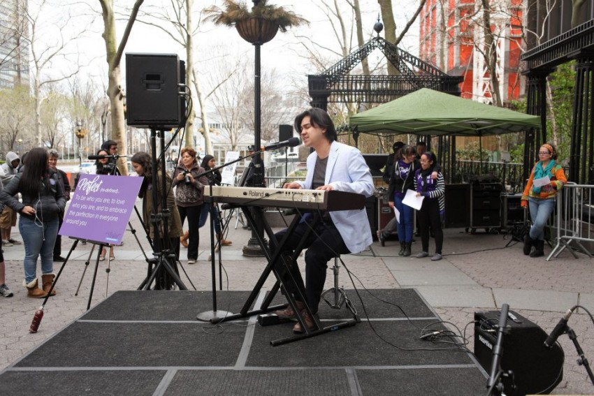 Hire Rich Johnson Pop Singer in Los Angeles, California