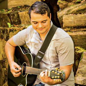 Riley Anderson Music - Singing Guitarist in Raleigh, North Carolina