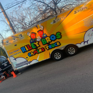 Riley Bros Gaming Truck - Party Bus / Mobile Game Activities in Akron, Ohio