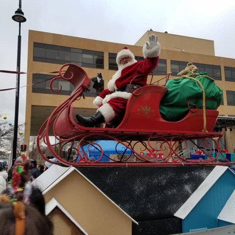 Rockford Christmas Parade 2022 Hire Rockford Santa Claus - Santa Claus In Rockford, Illinois
