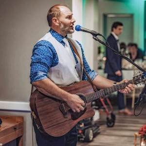 Ron Yarman - Singing Guitarist in Harrisville, Pennsylvania