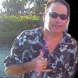 Ronnie Aina - Singing Guitarist in Kihei, Hawaii