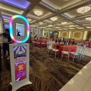 RT Captivate Moments PhotoBooth - Photo Booths / Wedding Services in San Fernando, California