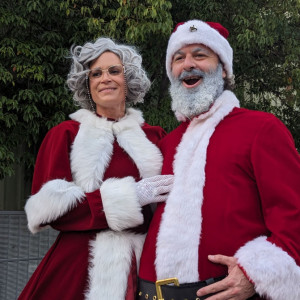 Sacramento Santa, Mrs. Claus & Elves