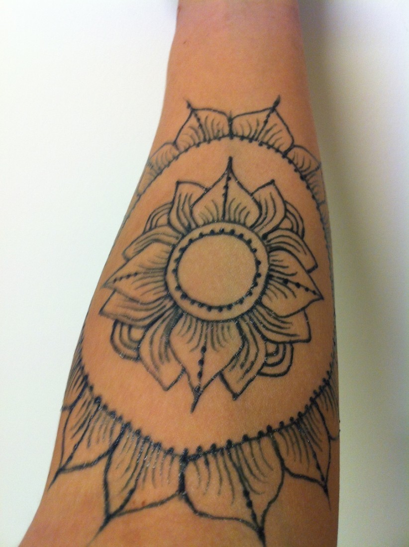 Hire Sacred Mud Henna Henna Tattoo Artist in Santa Cruz