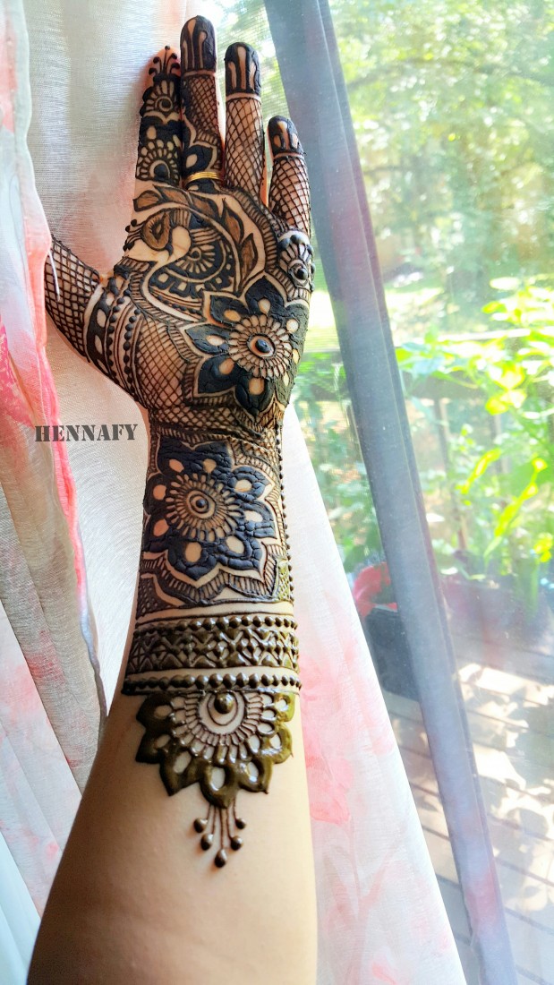 Hire Hennafy LLC Henna Tattoo Artist in Richmond, Virginia